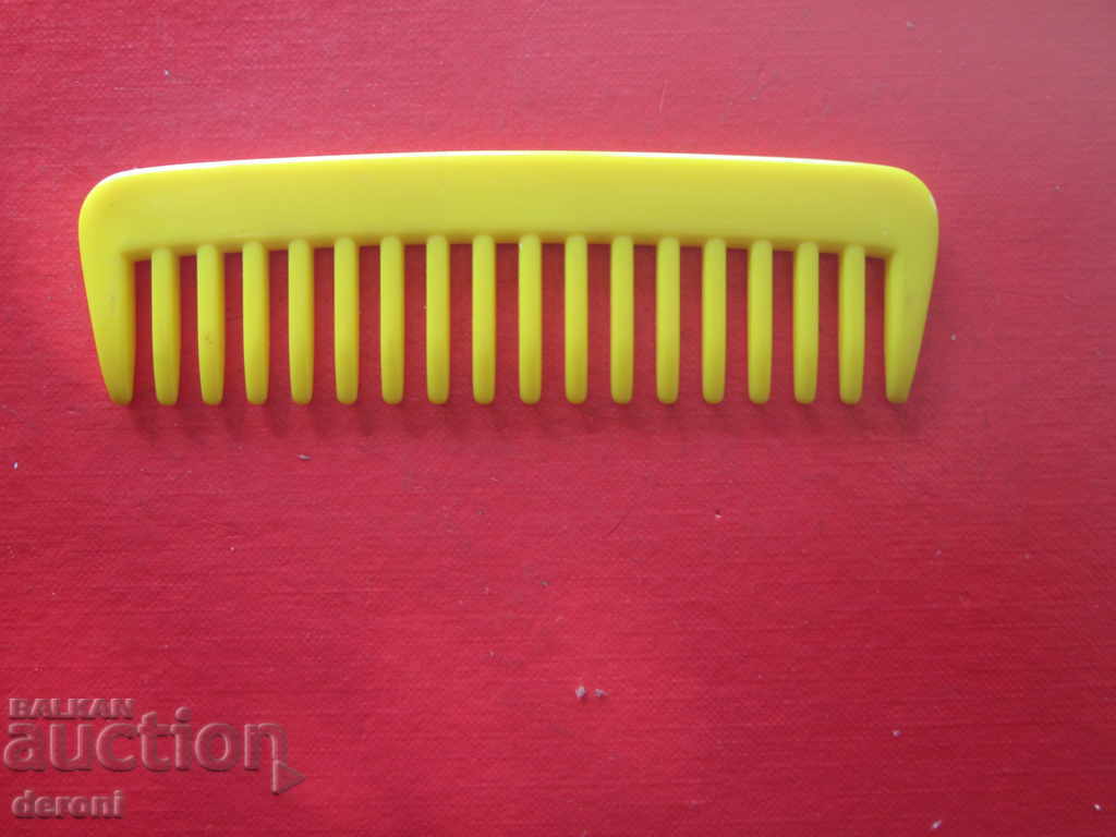A Great German Topchic Comb - 5 A Great German Topchic Comb - 5