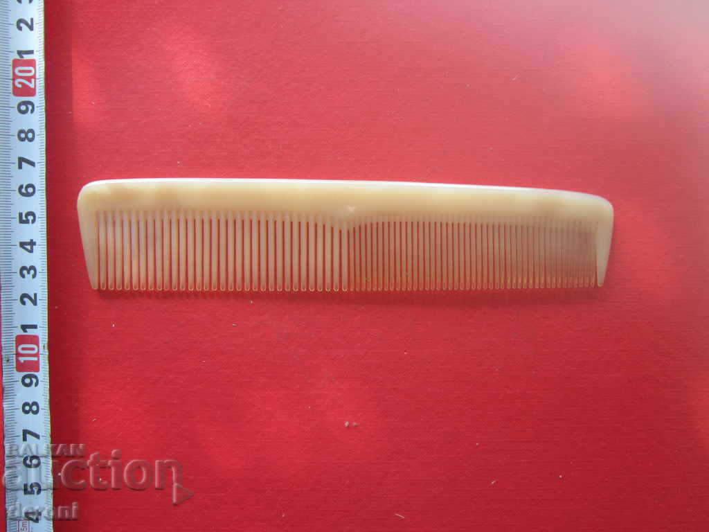 Great German comb Topchic unzerbrechlich with price 10.00 BGN | € 5.11 Great German comb Topchic unzerbrechlich with price 10.00 BGN | € 5.11
