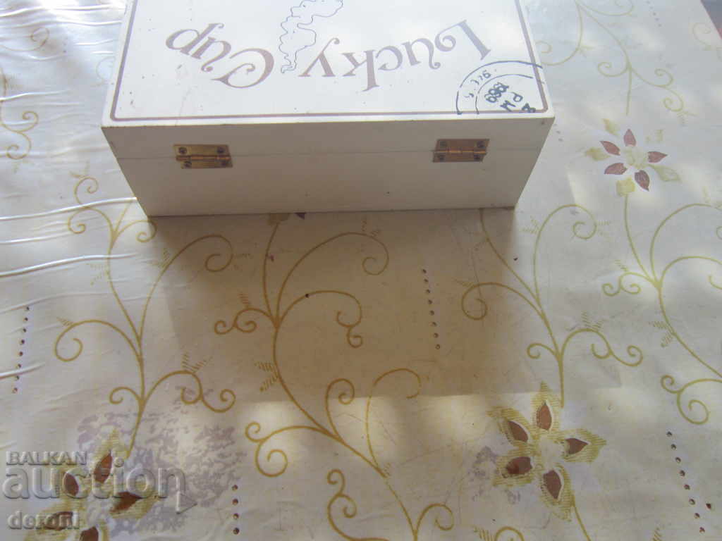 Παράδοση Μεγάλο μενού Lucky Cup Παράδοση Μεγάλο μενού Lucky Cup