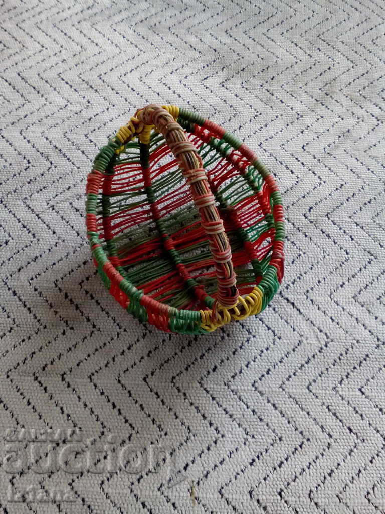 Δημοπρασία Ένα παλιό καλάθι σουβενίρ Δημοπρασία Ένα παλιό καλάθι σουβενίρ