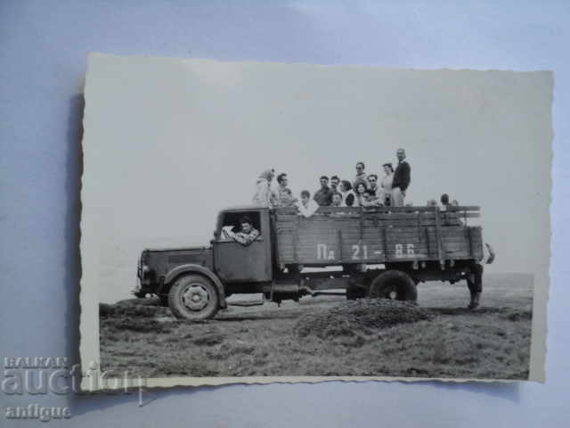 Auction  STAR PICTURE, KAMION.