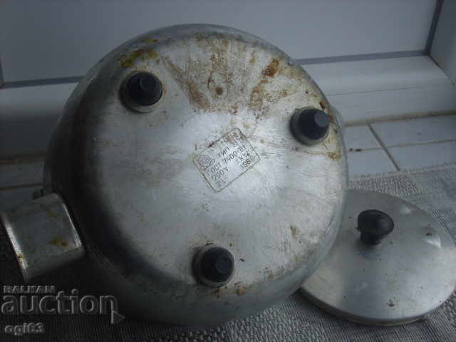 Livrarea Fierbător Livrarea Fierbător