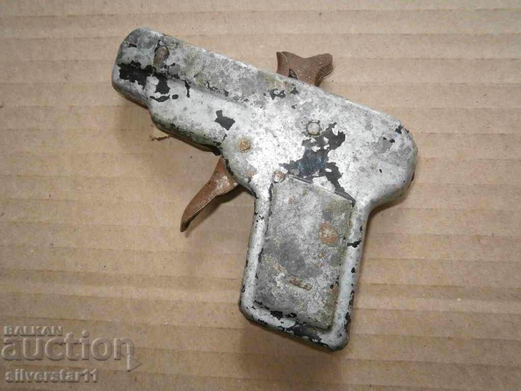 metal toy pistol toy with price 15.00 BGN | € 7.67 metal toy pistol toy with price 15.00 BGN | € 7.67