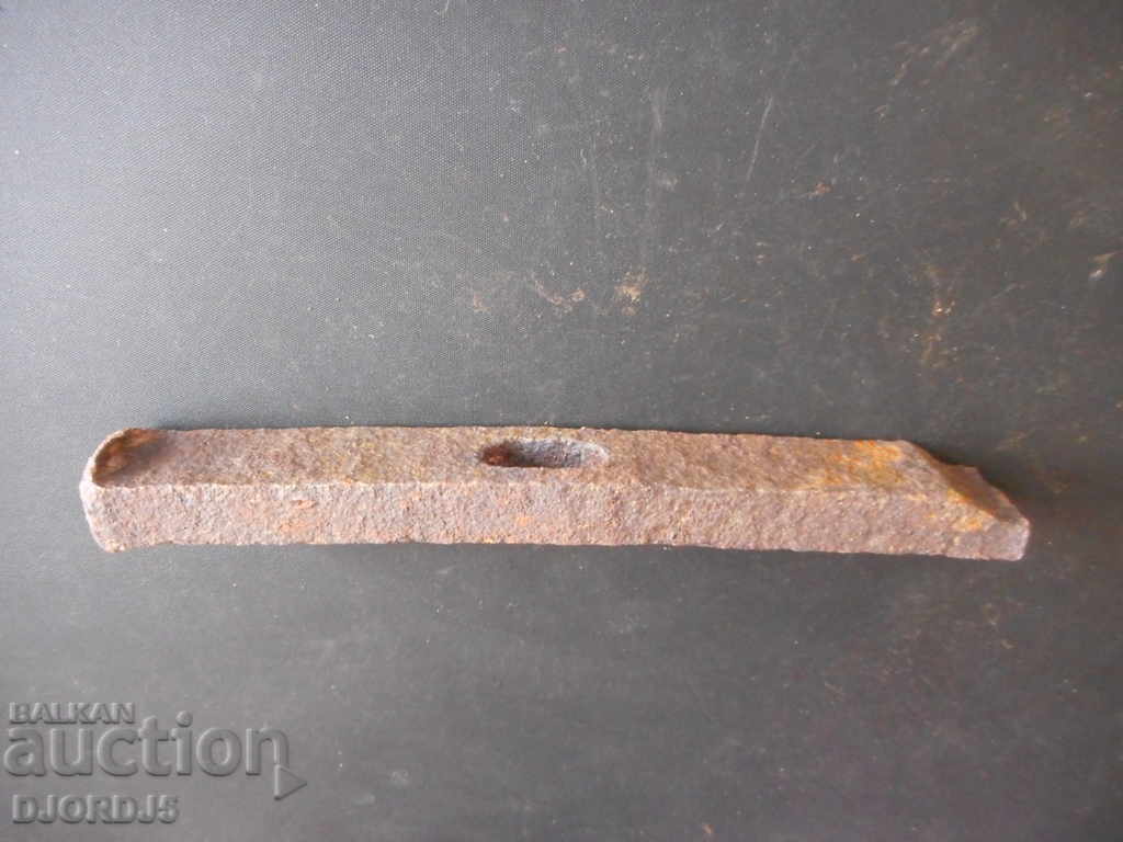 Αρχαίο σφυρί τεχνίτη με τιμή 3.00 BGN | € 1.53 Αρχαίο σφυρί τεχνίτη με τιμή 3.00 BGN | € 1.53