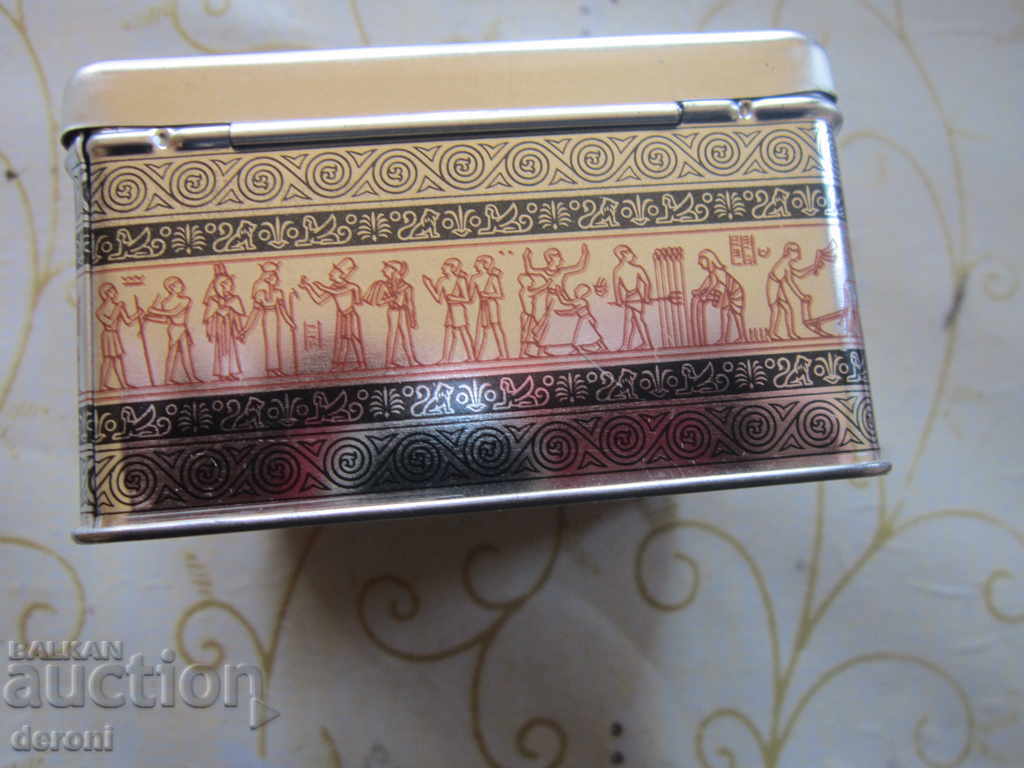 Auction  Old Senossi 3 tinplate tin box