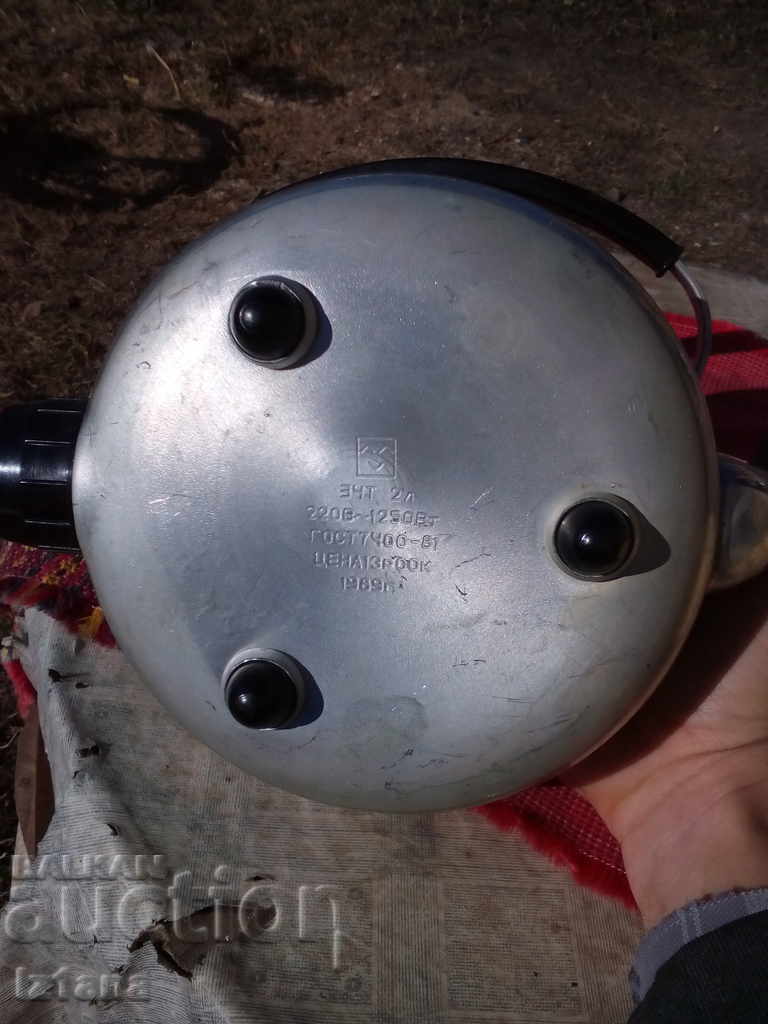 An old electric kettle - 7 An old electric kettle - 7