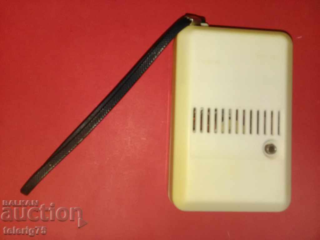 Auction Japanese Collector's Star Retro Radio 'Sharp BP-170' Auction Japanese Collector's Star Retro Radio 'Sharp BP-170'