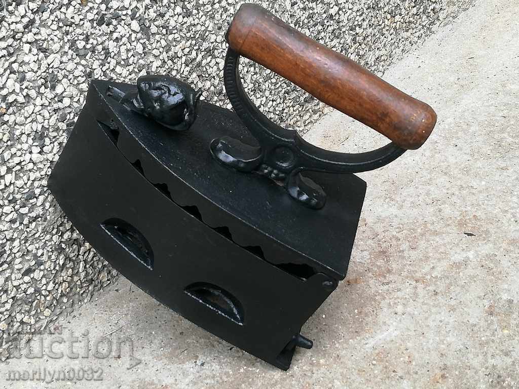 Delivery of Ancient iron on the 19th century Delivery of Ancient iron on the 19th century