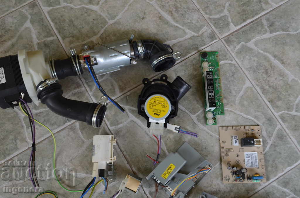 PUMP AND PARTS OF DUMP with price 35.00 BGN | € 17.90 PUMP AND PARTS OF DUMP with price 35.00 BGN | € 17.90