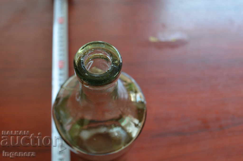 Auction  OLD SHEET, BOTTLE, GLASS