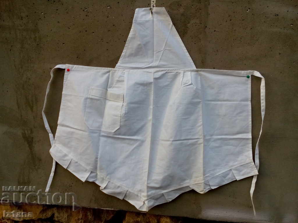Old apron with price 12.00 BGN | € 6.14 Old apron with price 12.00 BGN | € 6.14