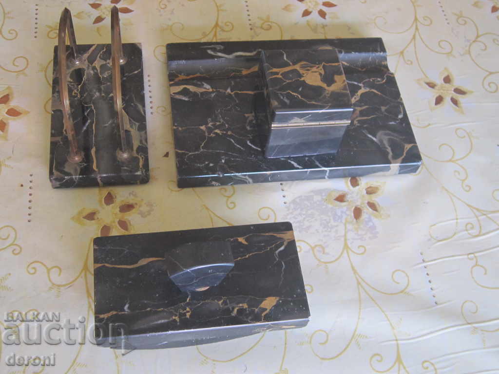 Auction Unique inkjet pad to hold a writing set Auction Unique inkjet pad to hold a writing set