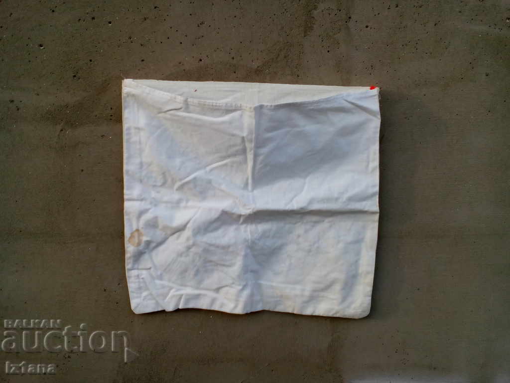 Licitație caz de pernă brodate Licitație caz de pernă brodate