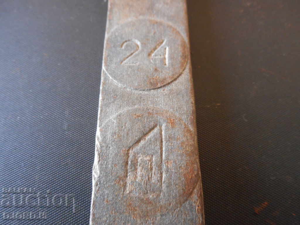 Old keys, marked, 2 pieces with price 3.00 BGN | € 1.53 Old keys, marked, 2 pieces with price 3.00 BGN | € 1.53