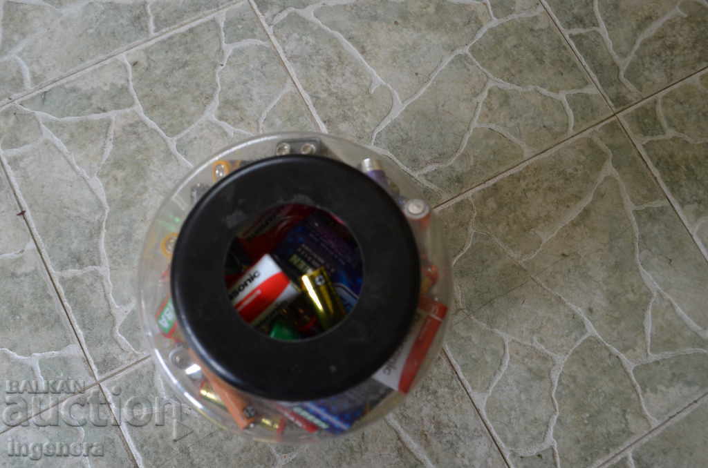 Auction BATTERY CONTAINER FULL OF BATTERIES-7 KILS SCRAP Auction BATTERY CONTAINER FULL OF BATTERIES-7 KILS SCRAP