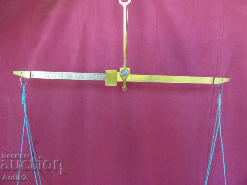 Delivery of 19th Century BOSCH BOSCH Pharmacy Balance Delivery of 19th Century BOSCH BOSCH Pharmacy Balance