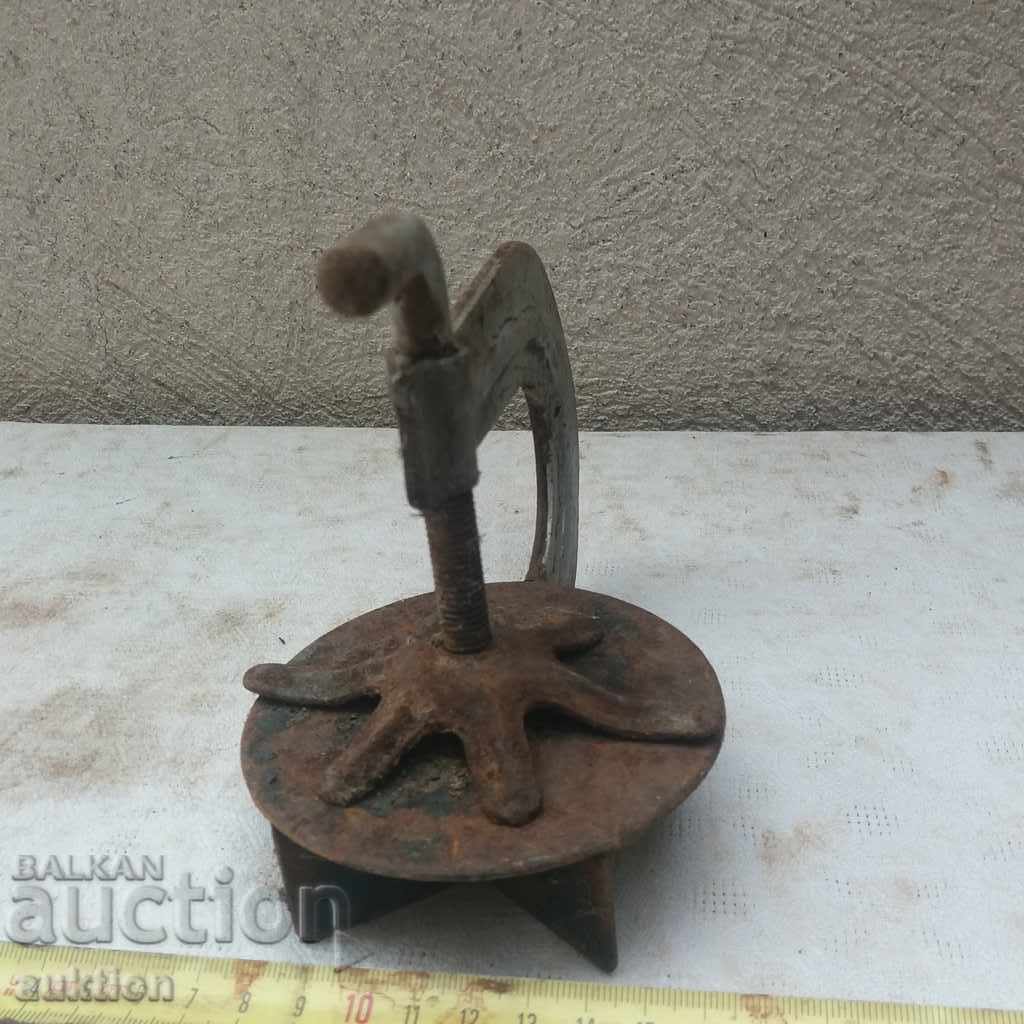 Delivery of OLD WORKING LOVE, VULCANIZER Delivery of OLD WORKING LOVE, VULCANIZER