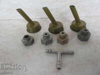 8 br. SVŬRZVASHTI ELEMENTI OT VOENNI KOMPLEKTI OT SOTSA