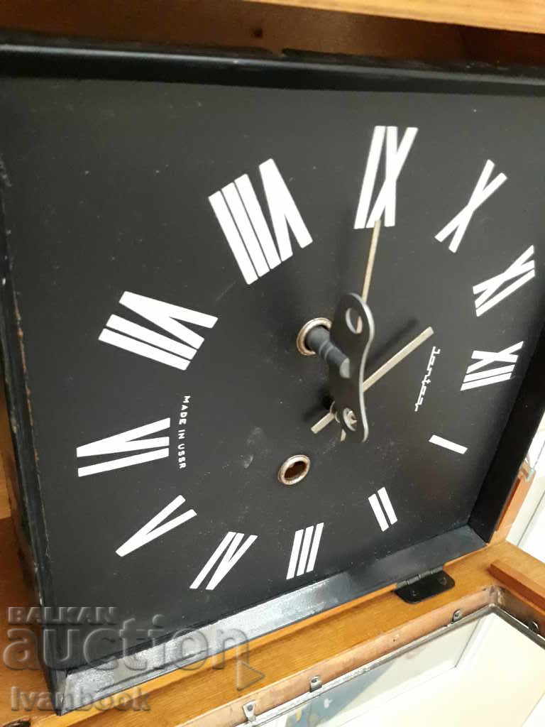 Delivery of Wall clock Jantar