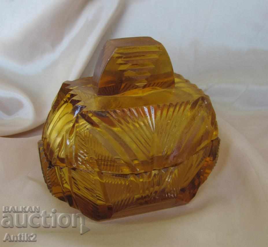 Delivery of 30 Crystal Glass Cosmetic Box Germany Delivery of 30 Crystal Glass Cosmetic Box Germany