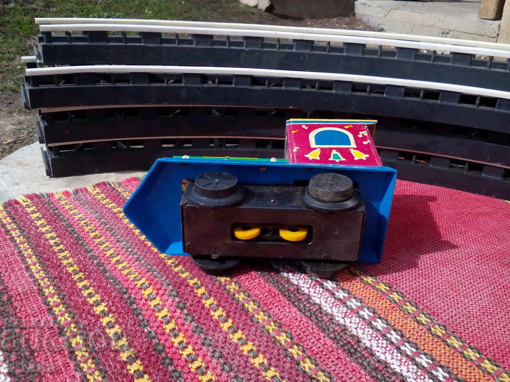 Delivery of An old toy roller coaster Delivery of An old toy roller coaster