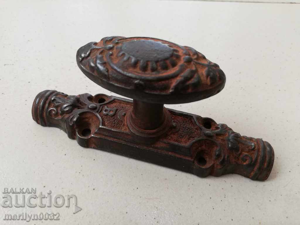 Auction Handle made of embossed cast iron for window grip hardware Auction Handle made of embossed cast iron for window grip hardware