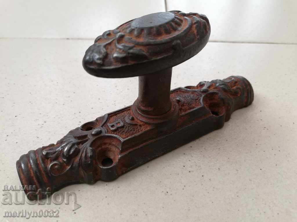 Handle made of embossed cast iron for window grip hardware - 7 Handle made of embossed cast iron for window grip hardware - 7