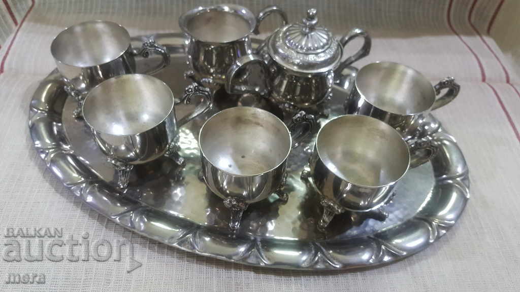 Stylish metal service with price 40.00 BGN | € 20.45 Stylish metal service with price 40.00 BGN | € 20.45