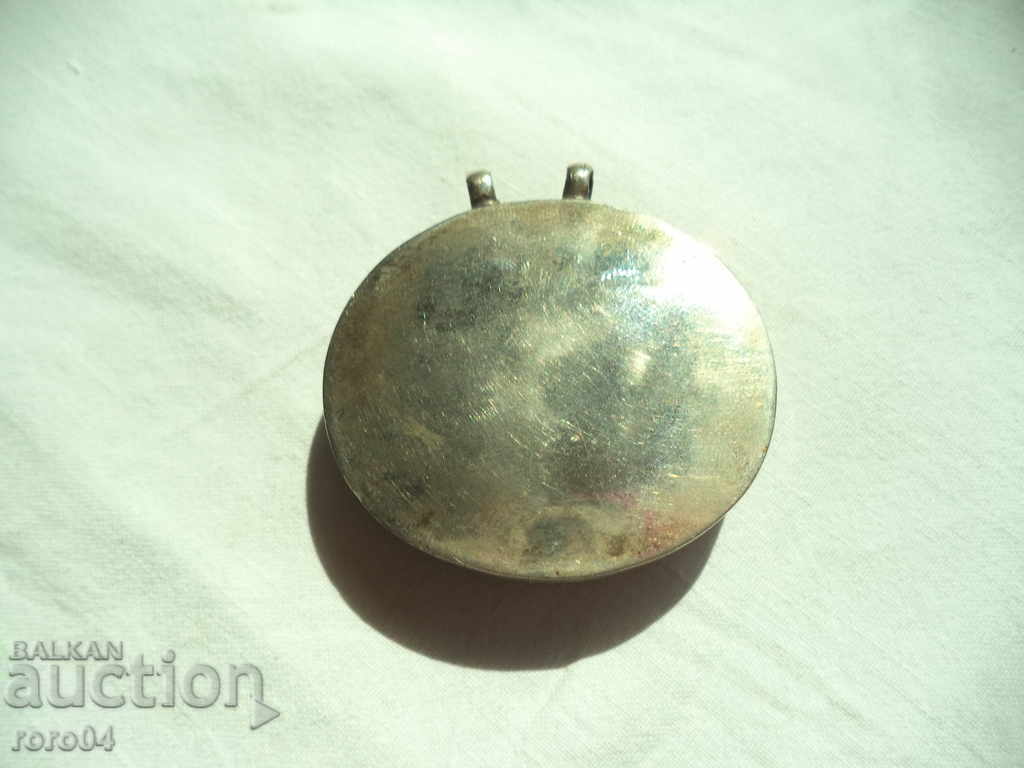 Licitație MEDALUL ESTE - AMULET - AHAT NEGRU - "PENTRU SCURT"