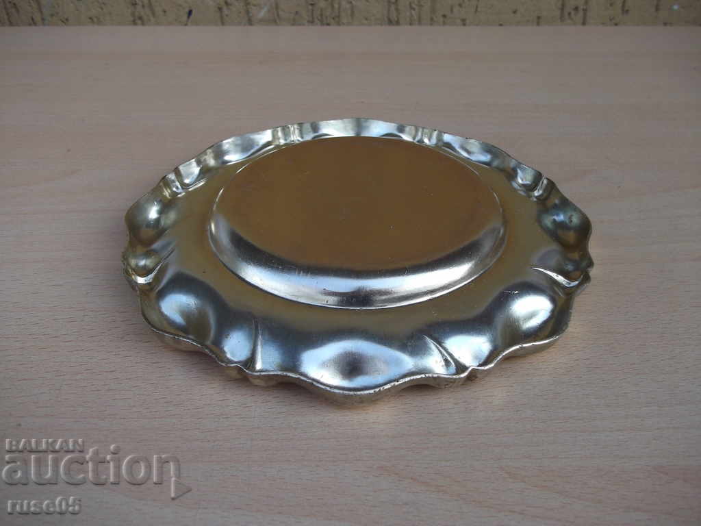 Auction Gold-plated white metal plate - 119 g Auction Gold-plated white metal plate - 119 g