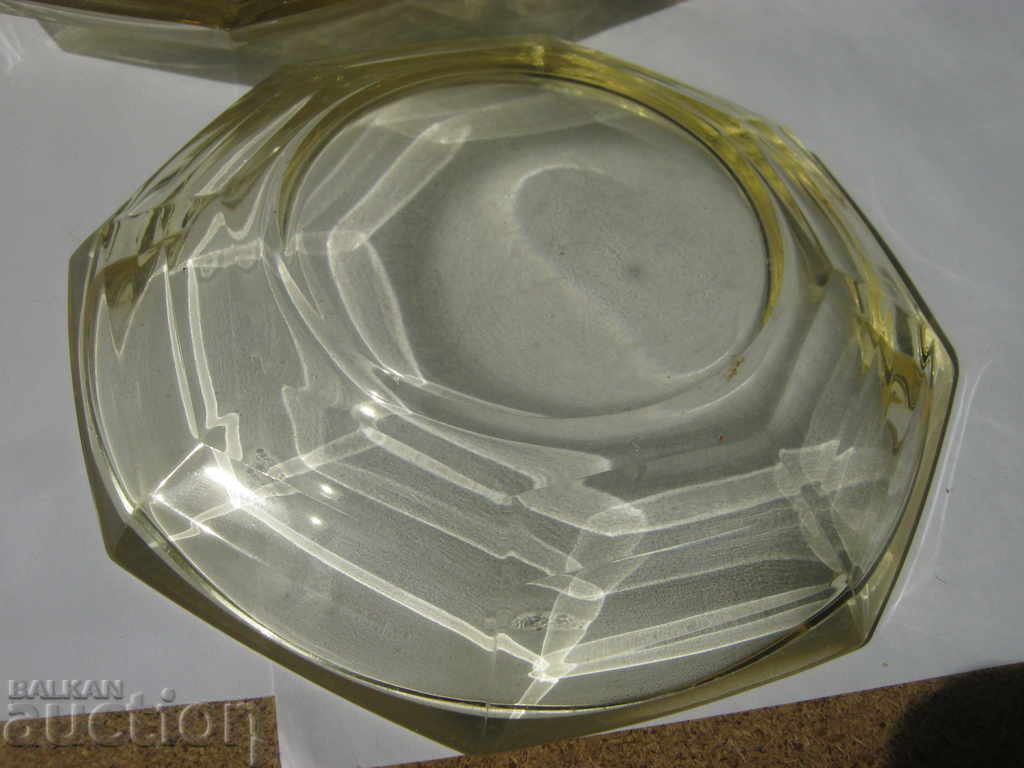 Delivery of Socialism. Yellow glass. Saucers. Lot №1