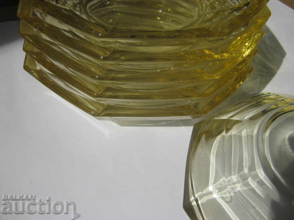 Socialism. Yellow glass. Saucers. Lot №1 - 6