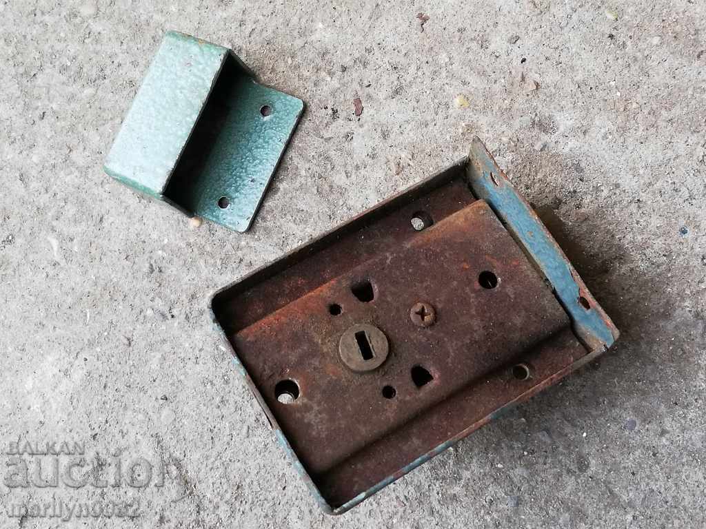 Old lock locks lock locks lock with price 25.00 BGN | € 12.78 Old lock locks lock locks lock with price 25.00 BGN | € 12.78