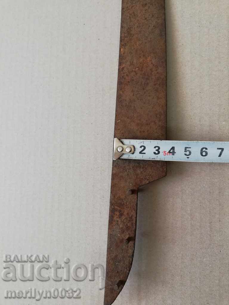 Delivery of An old blade without a sharp blade Delivery of An old blade without a sharp blade