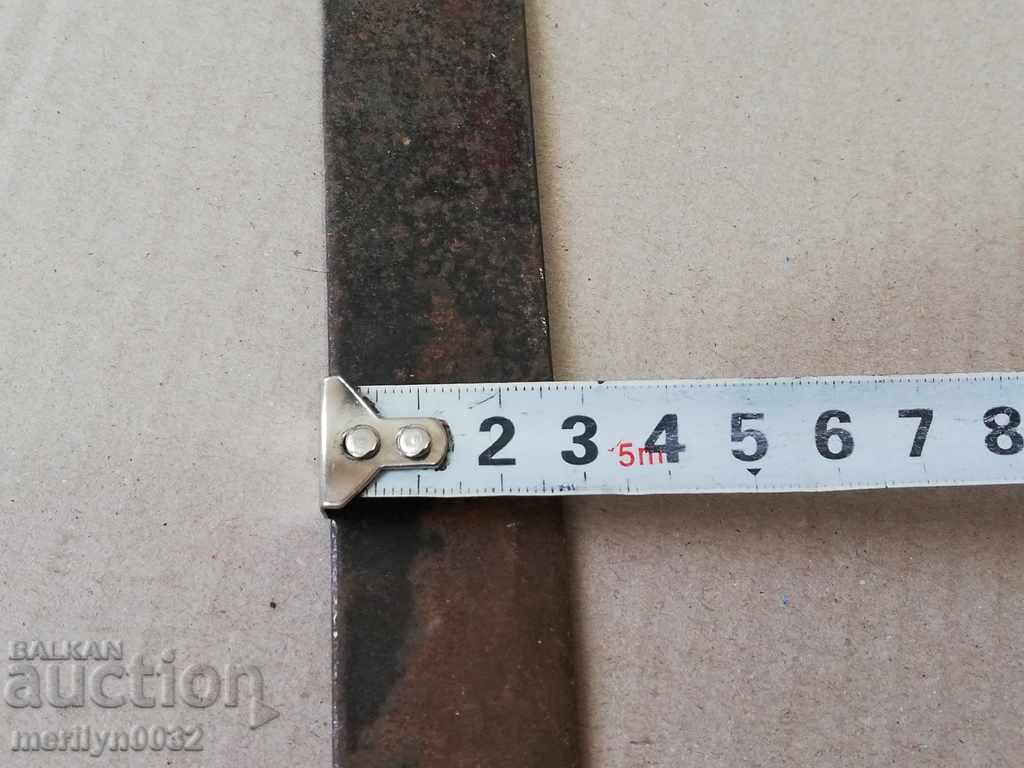 Auction  An old blade without a sharp blade