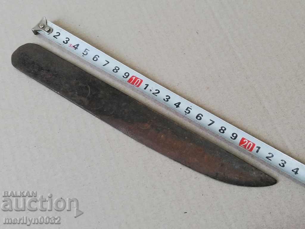 An old blade without a sharp blade - 5