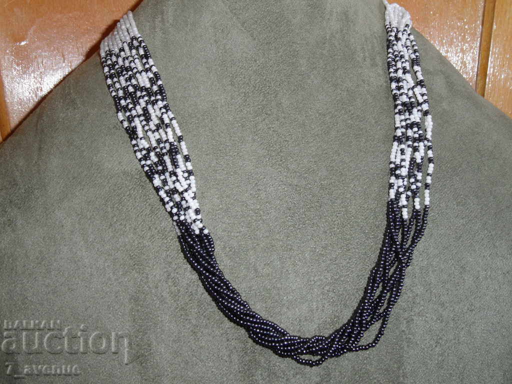 COLIER / GULER 9 rânduri mărgele, l-a 70cm cu preț € 69.99 | 136.89 BGN