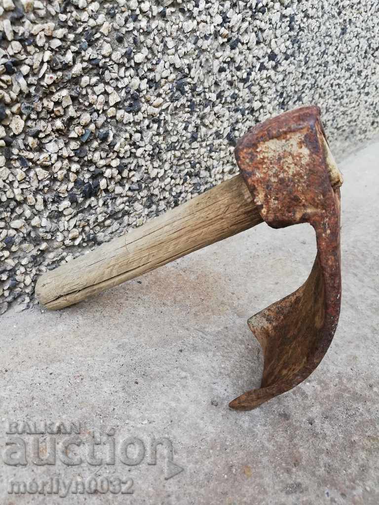 Tesla renascentist pentru săpat jgheaburi și gropi primitive - 7