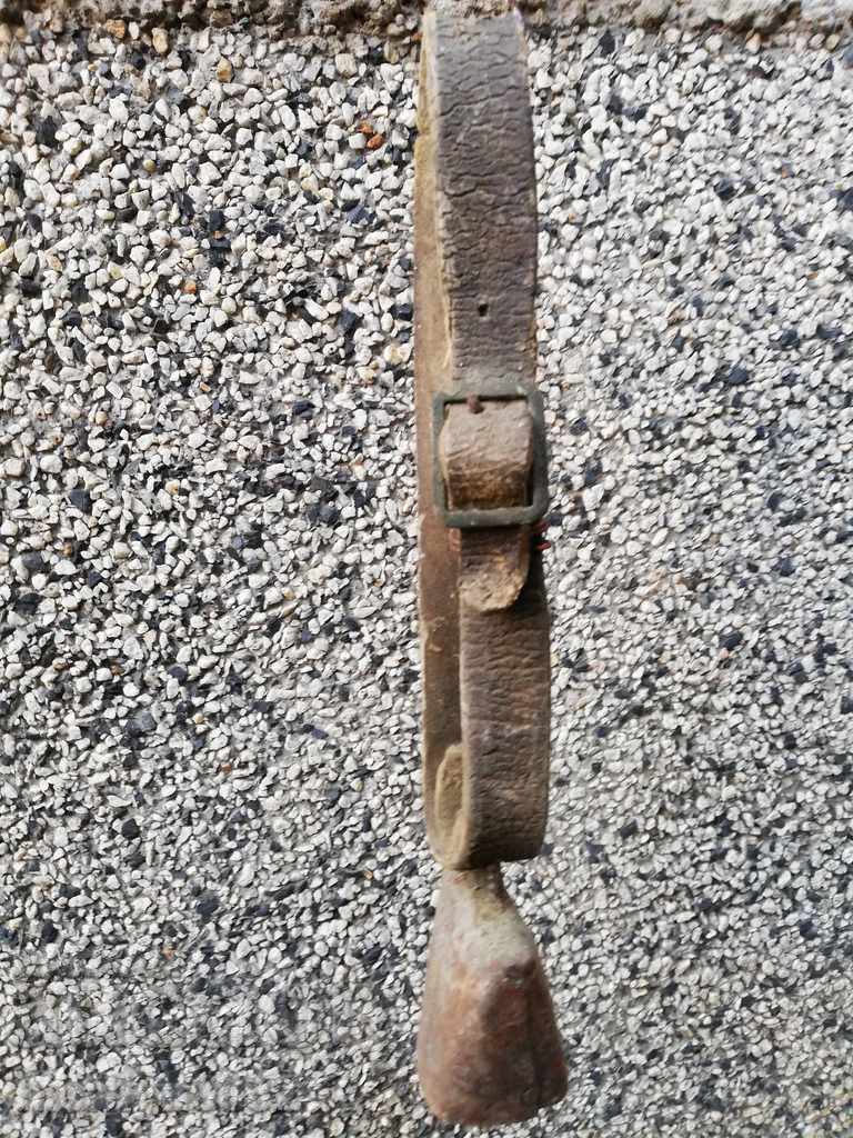 An old little clapper, chan, bell - 5 An old little clapper, chan, bell - 5