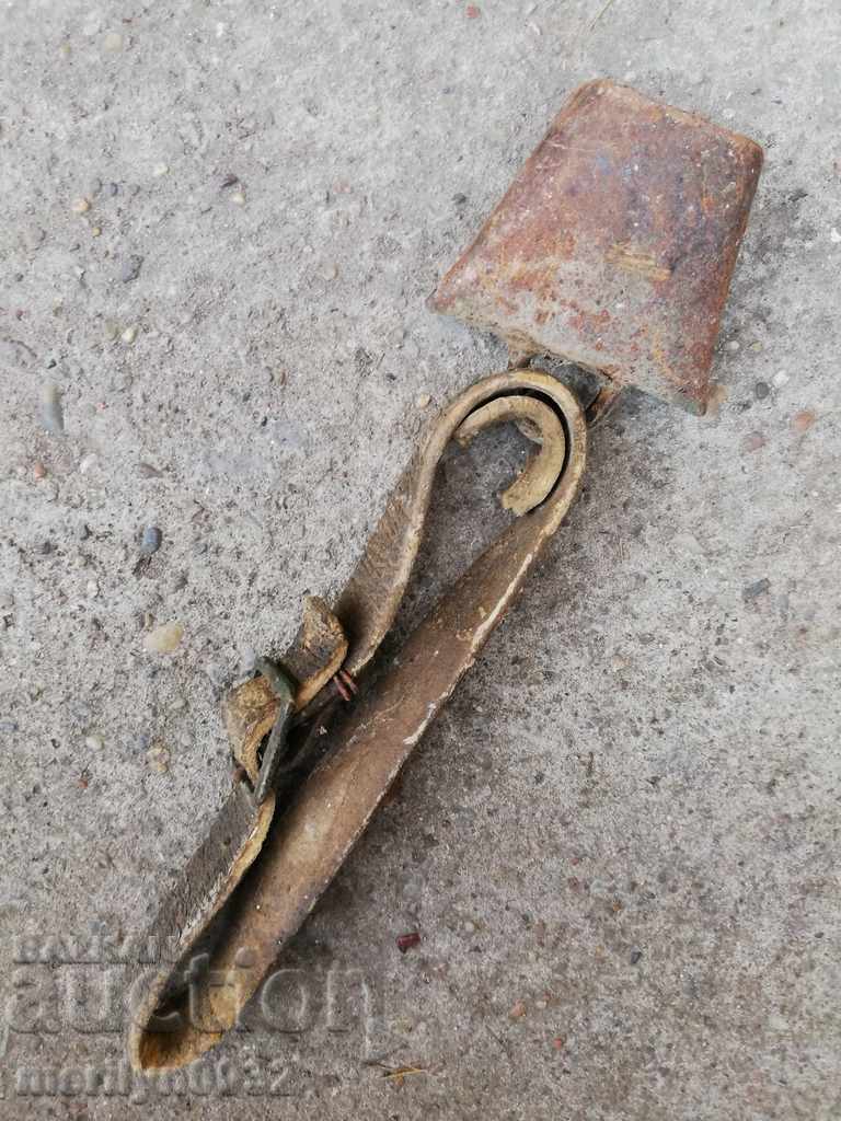 An old little clapper, chan, bell - 7 An old little clapper, chan, bell - 7