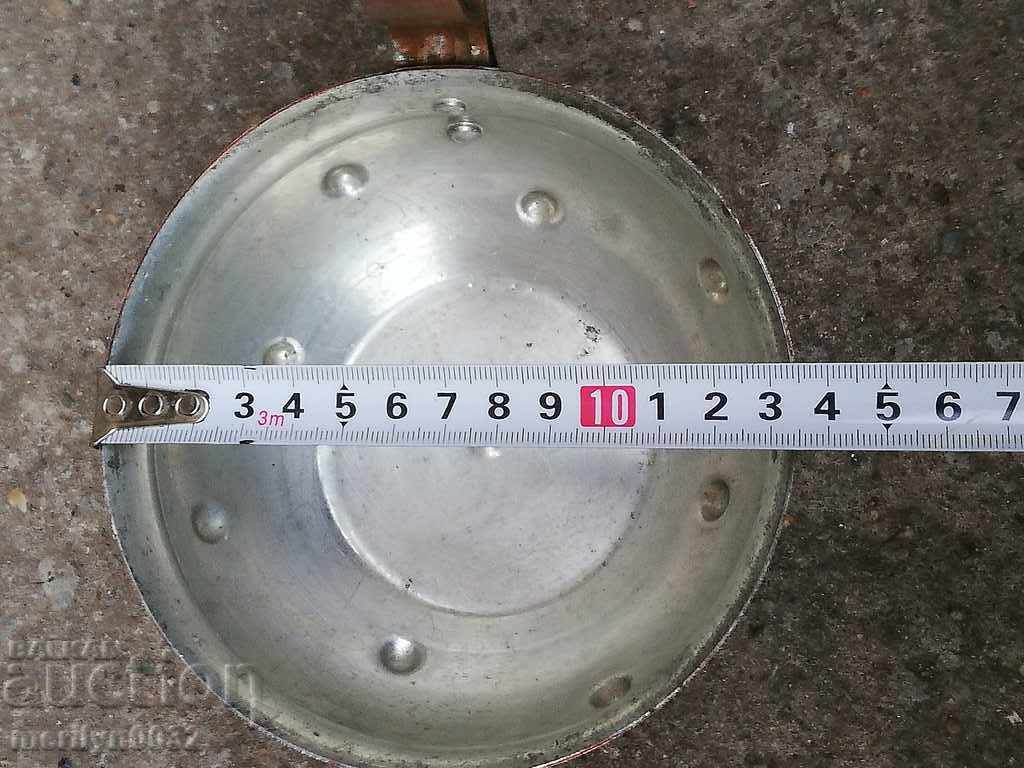 Delivery of An old tinned bowl of sahane panica tass honey pot baker