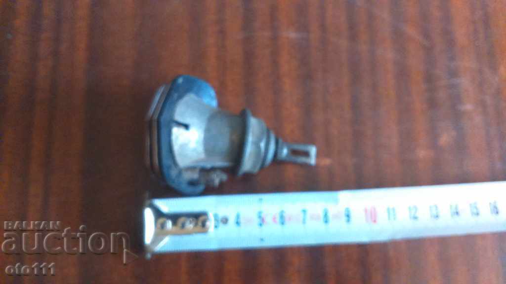 Delivery of RETRO EMBLEMA WITH CAR KEYBOARD Delivery of RETRO EMBLEMA WITH CAR KEYBOARD