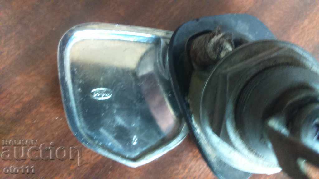 EMBLEMĂ RETRO CU ÎNCUIETOARE PENTRU AUTOMOBIL - 6