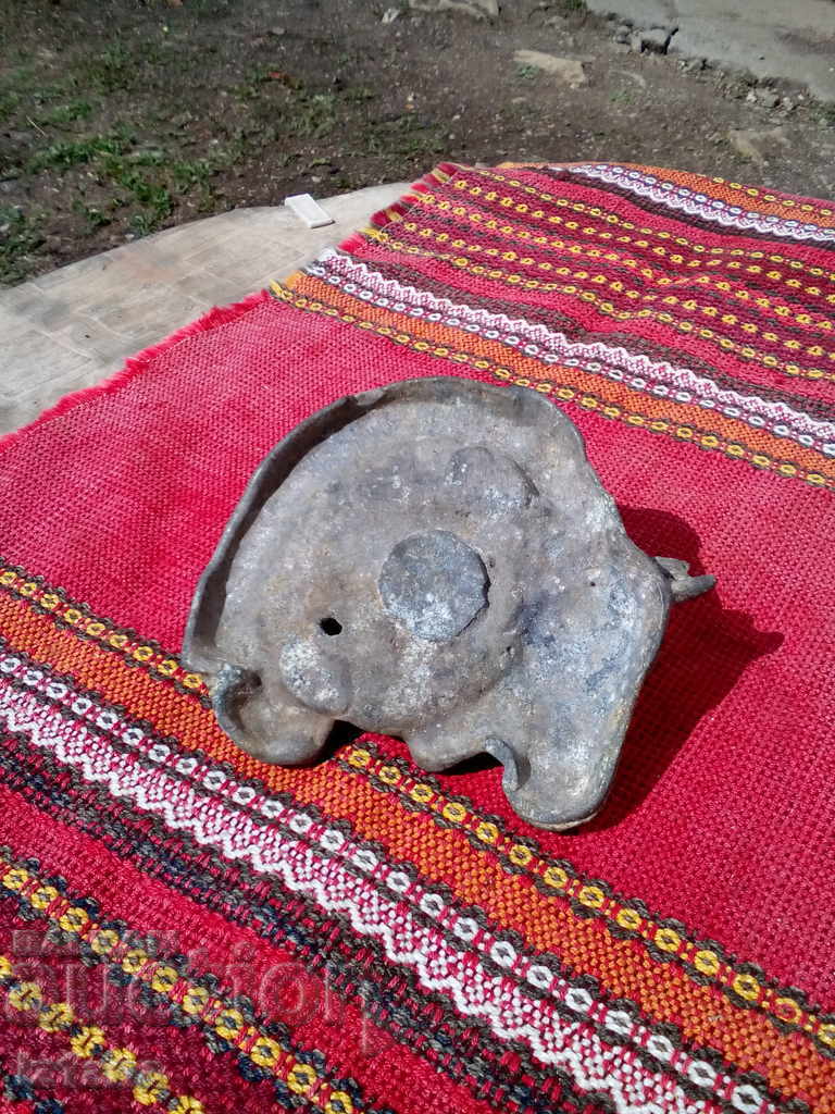 Old ashtray with price 18.00 BGN | € 9.20 Old ashtray with price 18.00 BGN | € 9.20