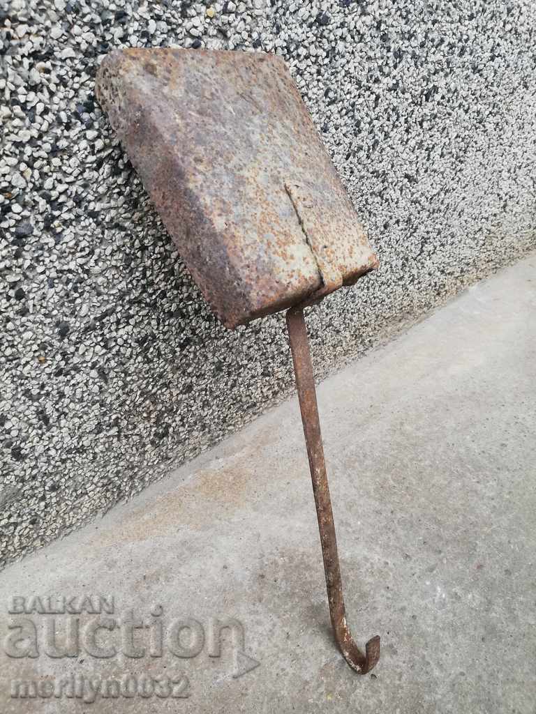 Auction Old shovel for coal, blade, wrought iron Auction Old shovel for coal, blade, wrought iron
