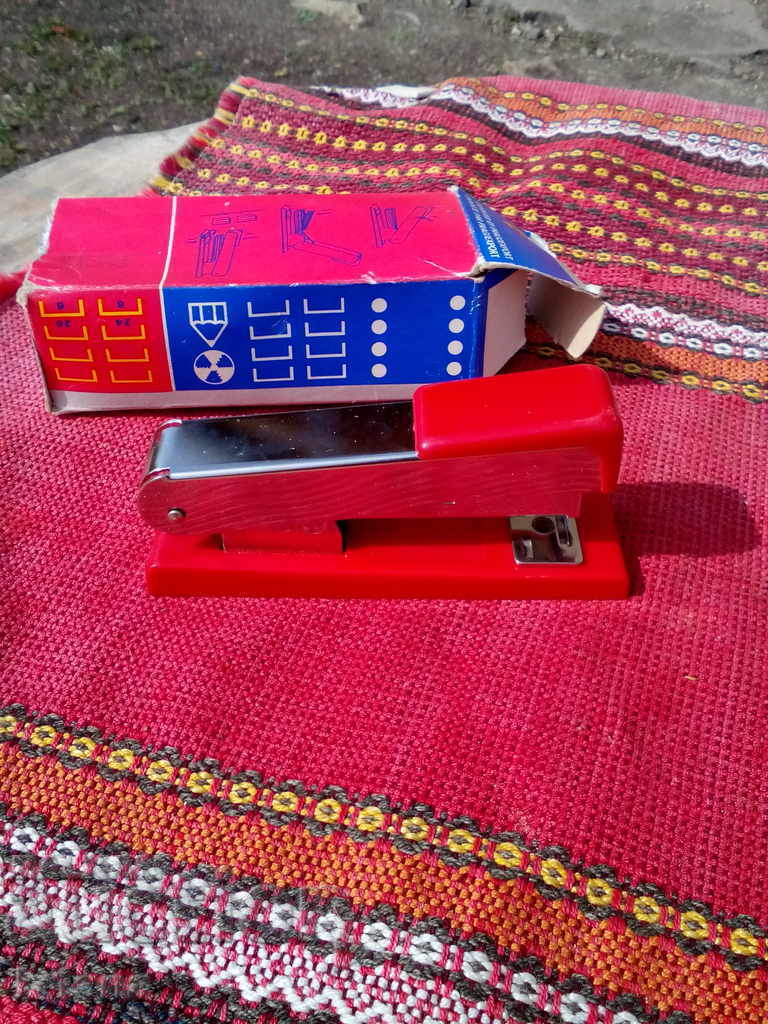 Auction Old stapler Auction Old stapler