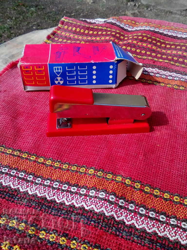 Delivery of Old stapler Delivery of Old stapler