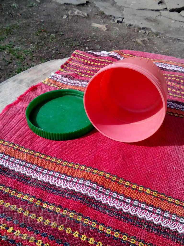 An old food box - 5 An old food box - 5