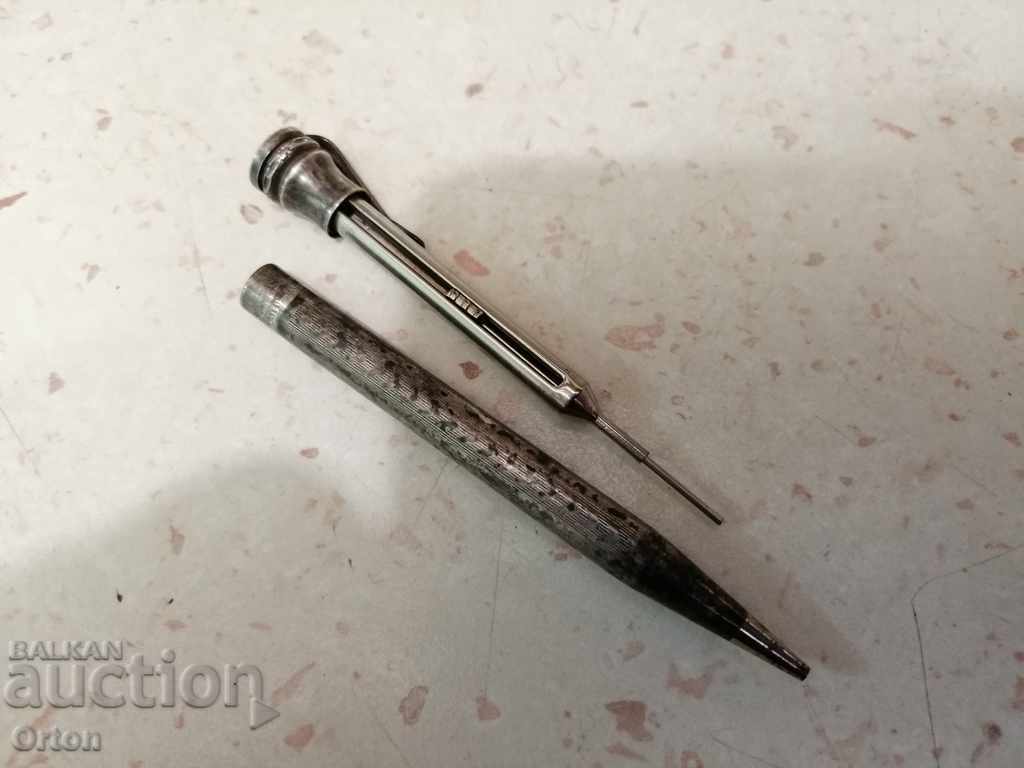 Piramolie argintie cu preț 59.00 BGN | € 30.17 Piramolie argintie cu preț 59.00 BGN | € 30.17