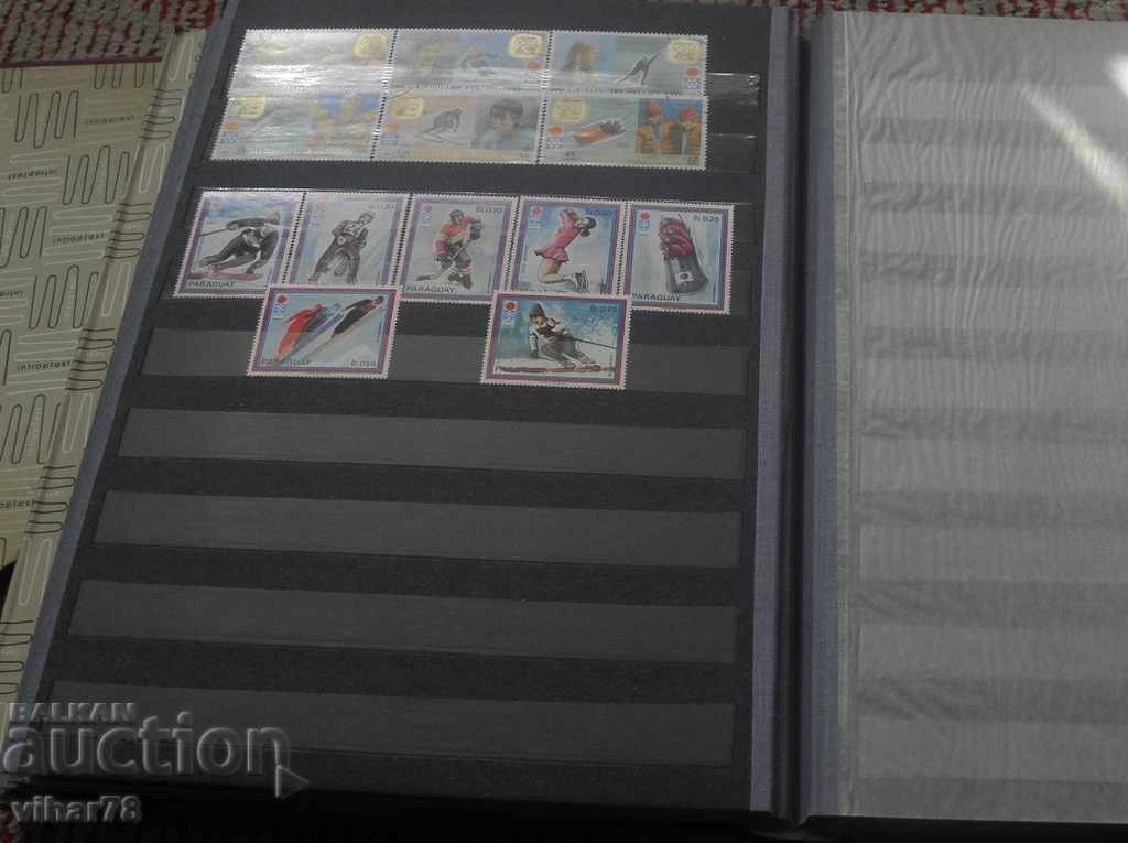 OLD LARGE Stamp binder with several stamps - very well preserved - 6 OLD LARGE Stamp binder with several stamps - very well preserved - 6